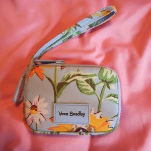 NEW Vera Bradley RFID Zip-Around Wristlet in Reactive - Sunflower Sky Pattern